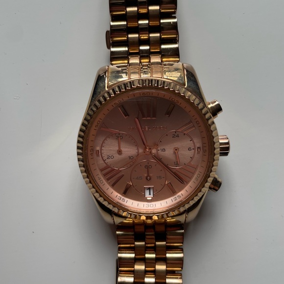 Michael Kors Rose Gold watch - Picture 5 of 9